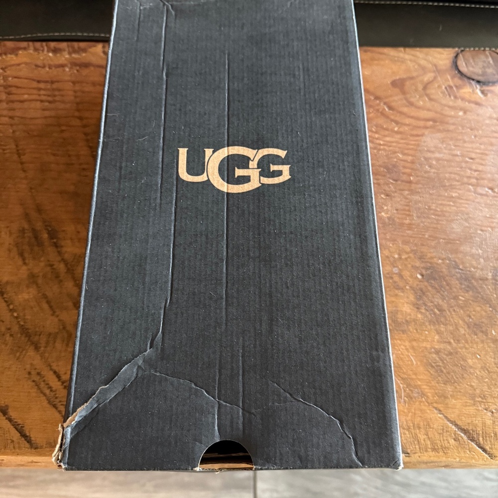 Men’s UGG Ascot Slippers Size 13 (Black)